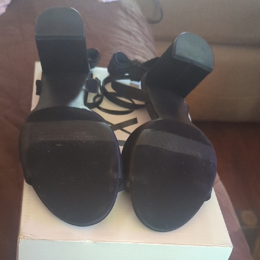 Peyton Black Bow Block Heel Sandals - Picture 6 of 10